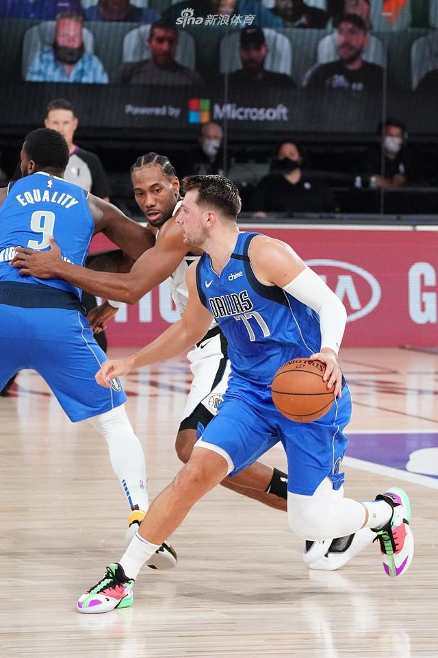 他在一场比 他在一场比